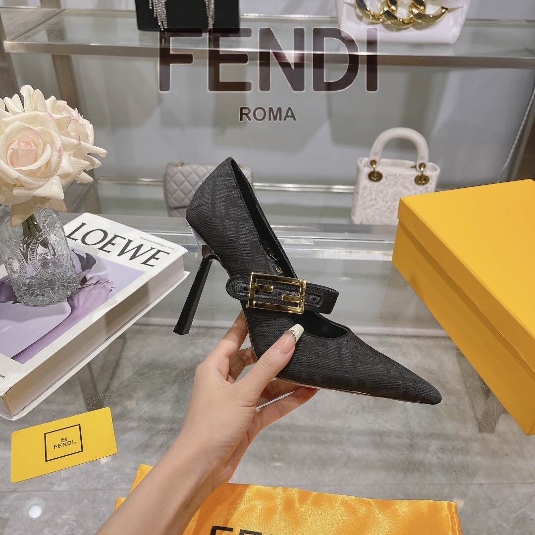 037 30123111 size 35-41