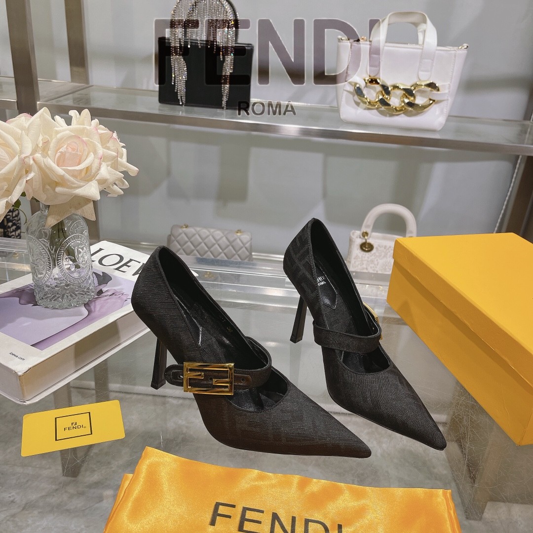 037 30123111 size 35-41