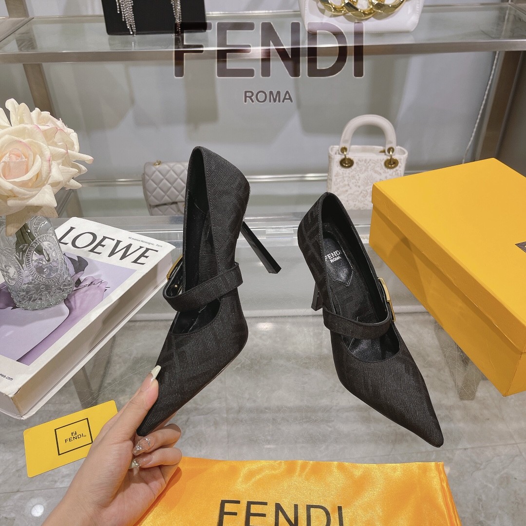 037 30123111 size 35-41