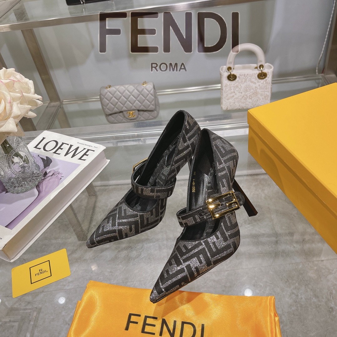 033 30123111 size 35-41