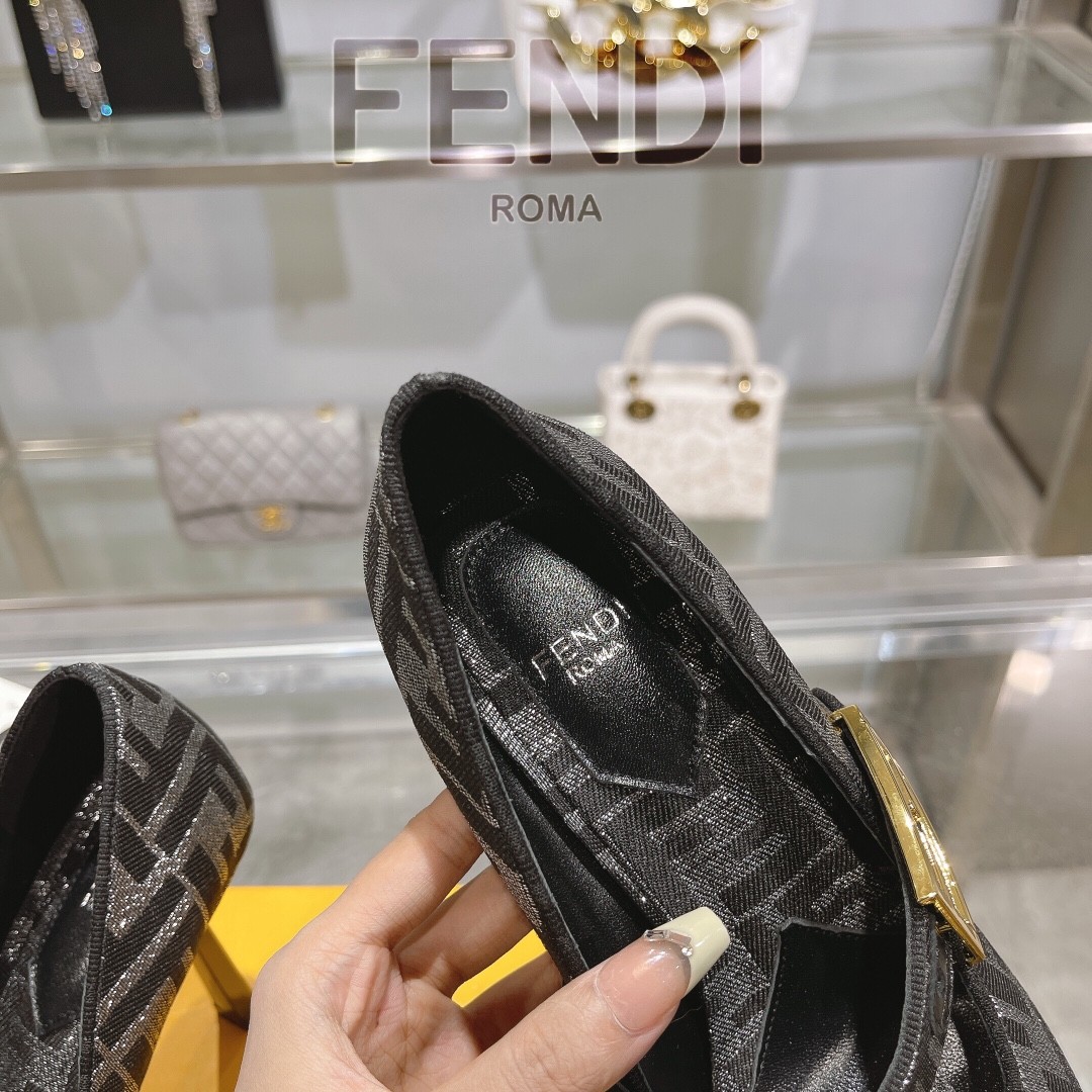 033 30123111 size 35-41