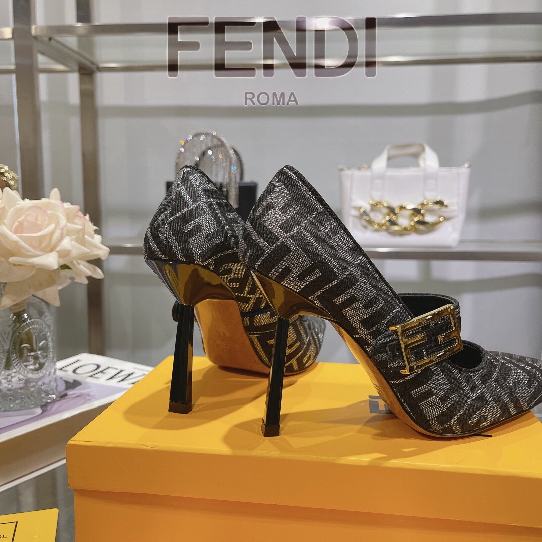033 30123111 size 35-41