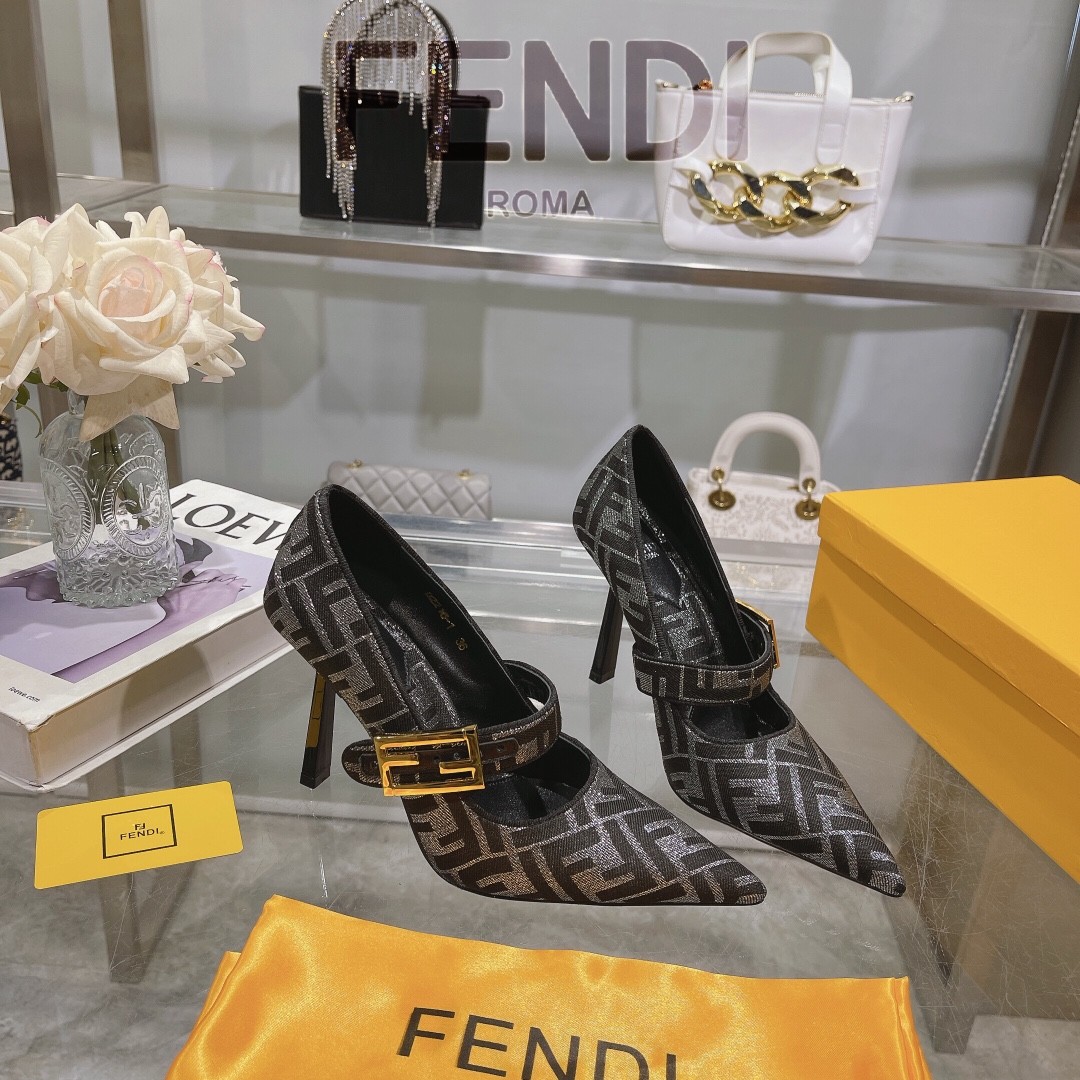 033 30123111 size 35-41