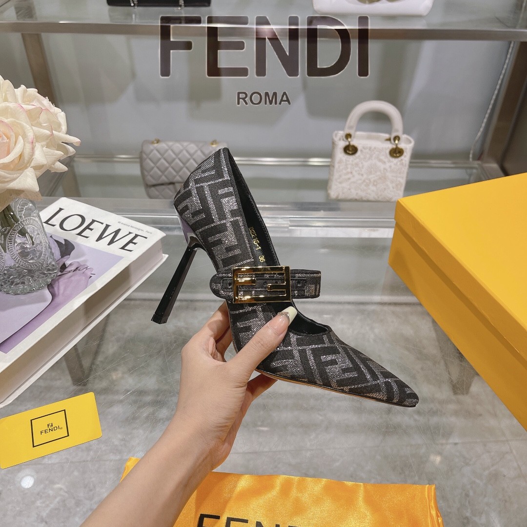 033 30123111 size 35-41