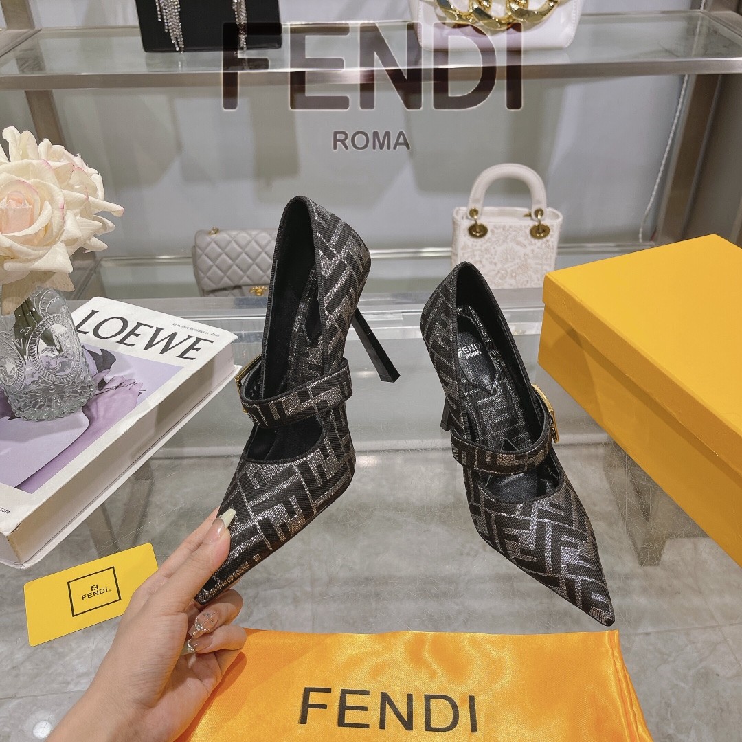 033 30123111 size 35-41