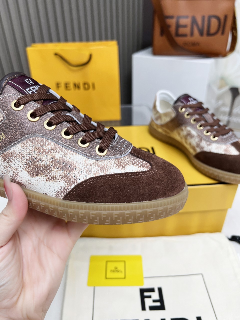 022 28123127 size 35-40