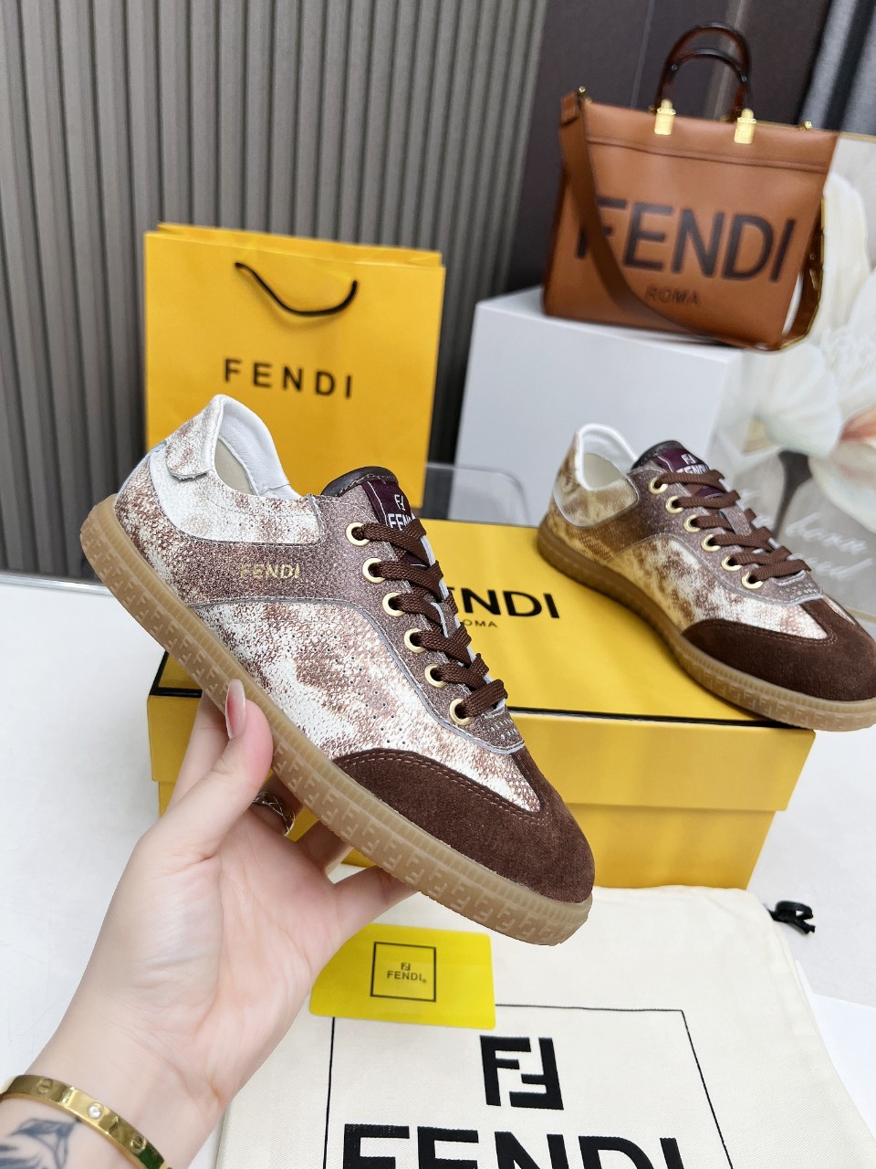 022 28123127 size 35-40