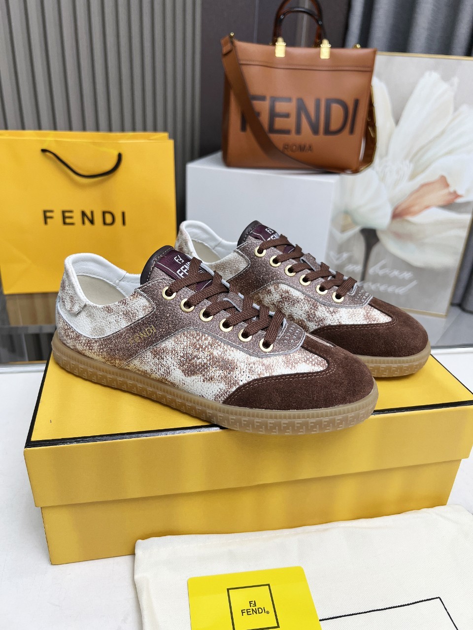 022 28123127 size 35-40