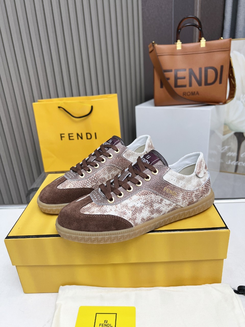 022 28123127 size 35-40