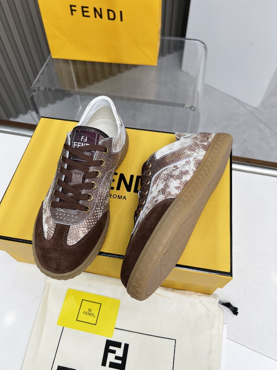 022 28123127 size 35-40