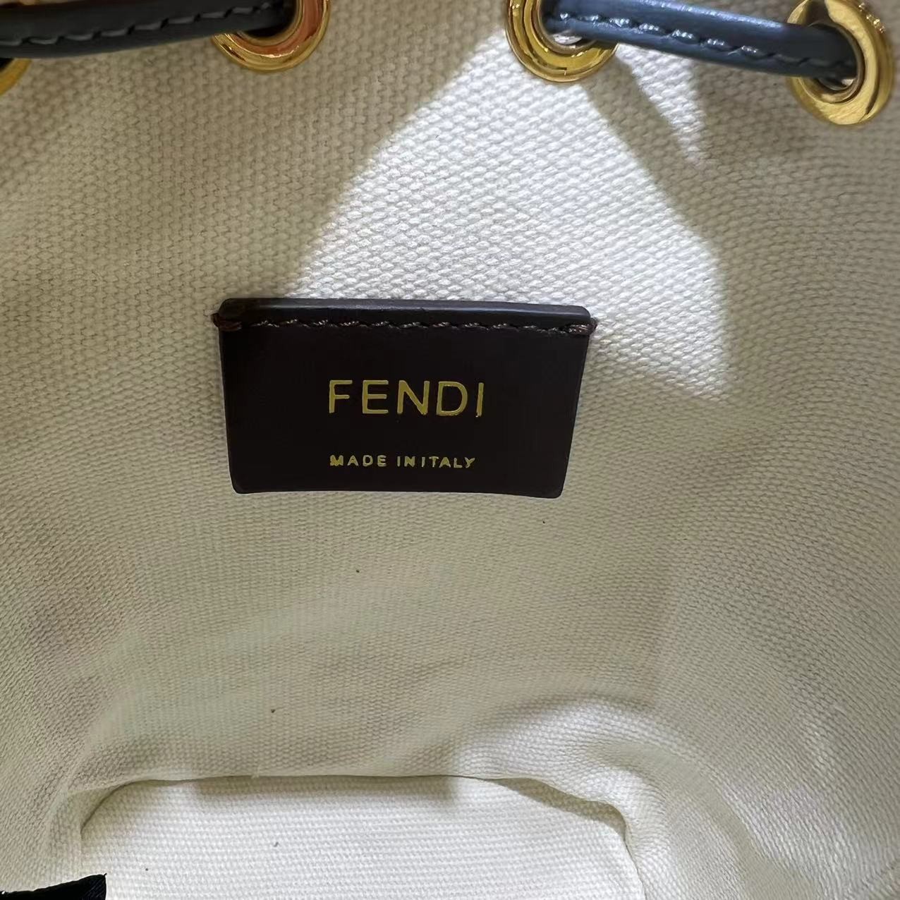 095 59123173 size 12x18x10cm