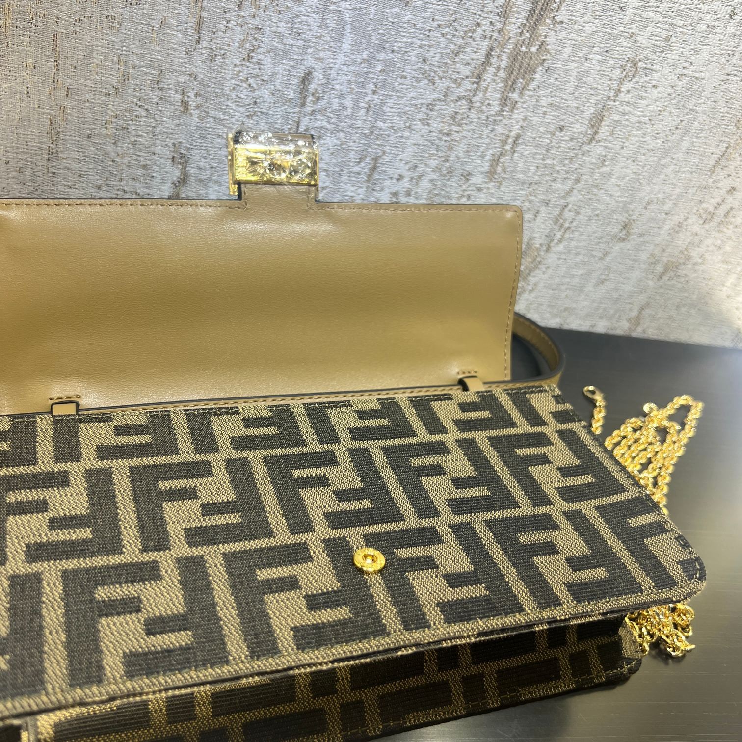 094 58123172 size 21x12x5cm
