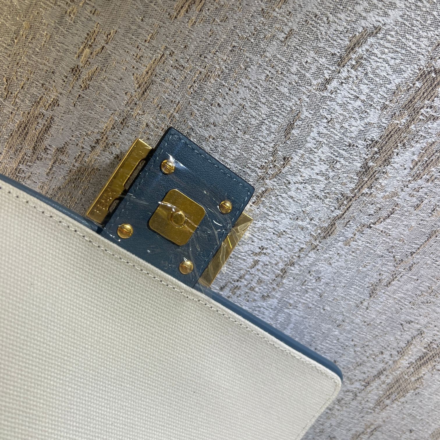 093 65123201 size 26x13x6cm
