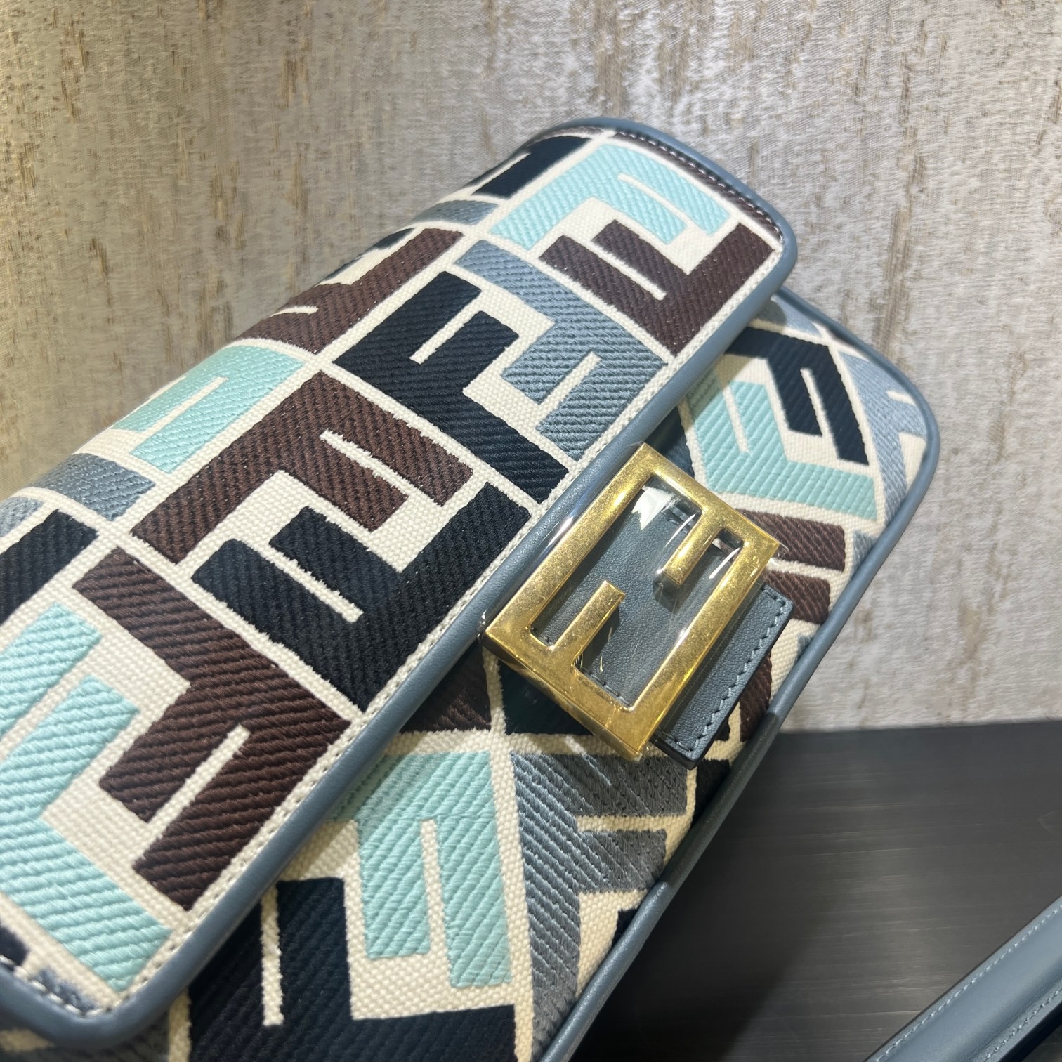093 65123201 size 26x13x6cm