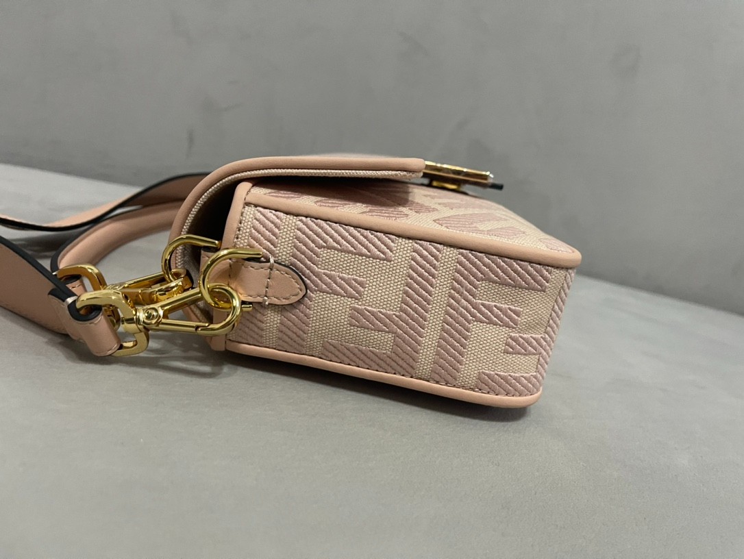088 70123213 size 27x6x15cm
