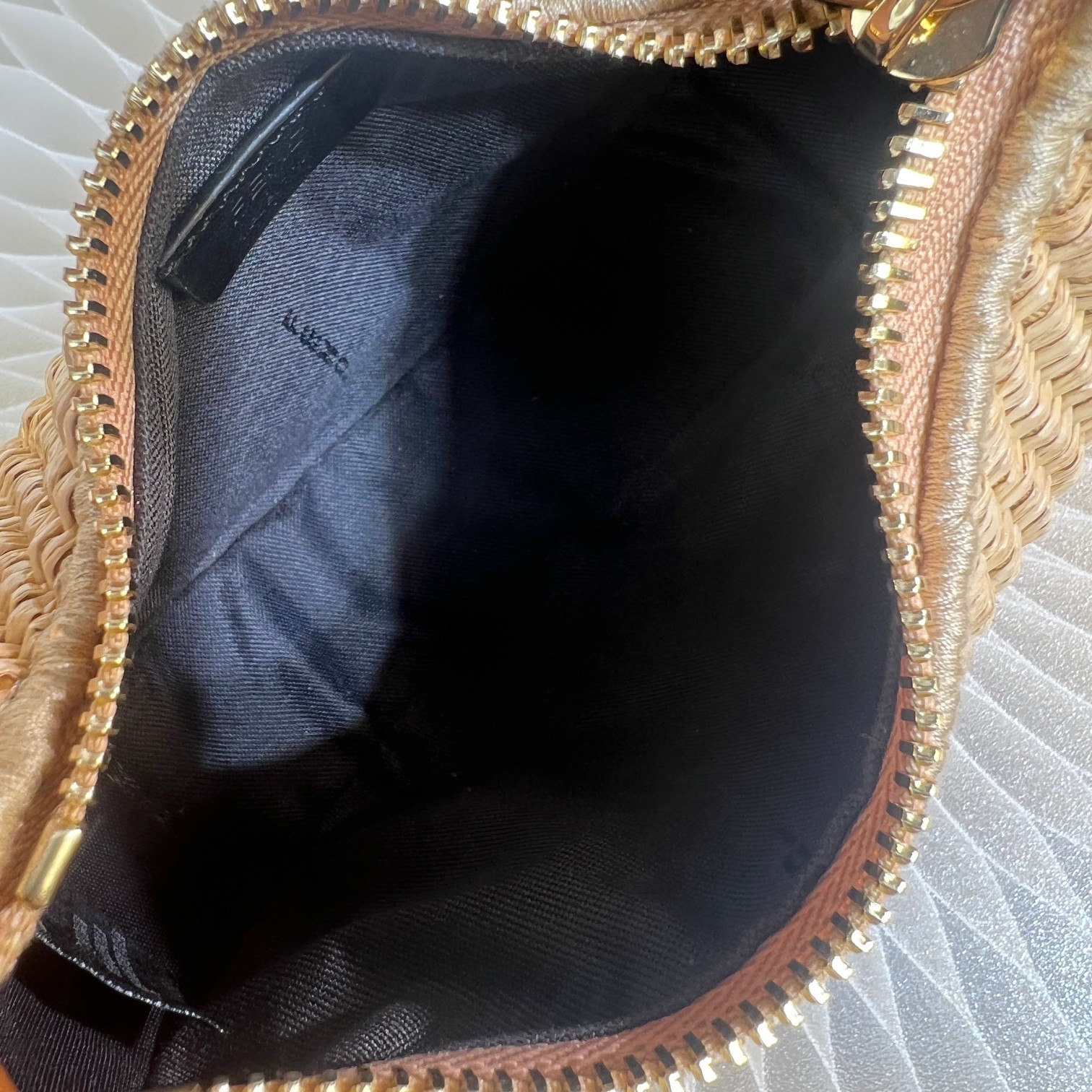 087 57123171 size 16.5x14x5cm