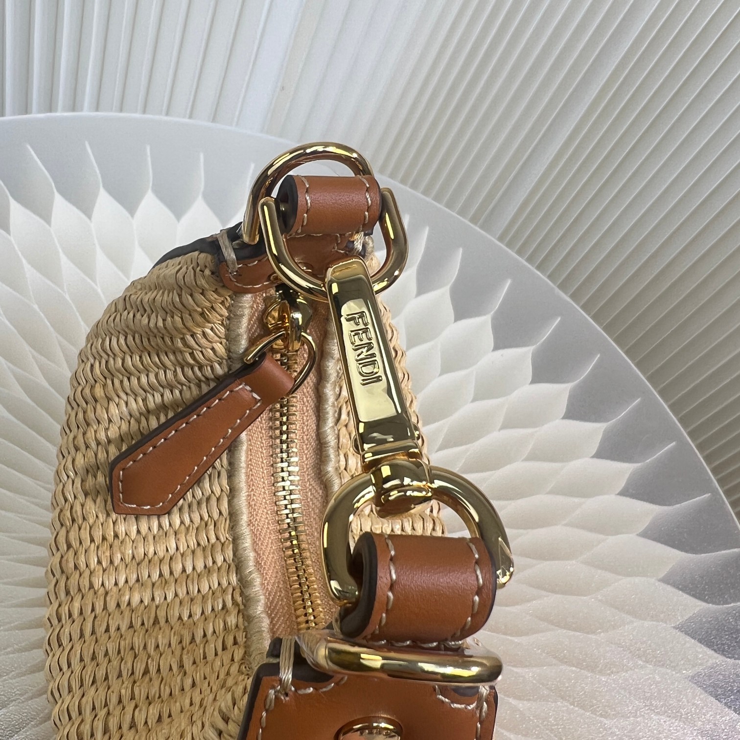 087 57123171 size 16.5x14x5cm