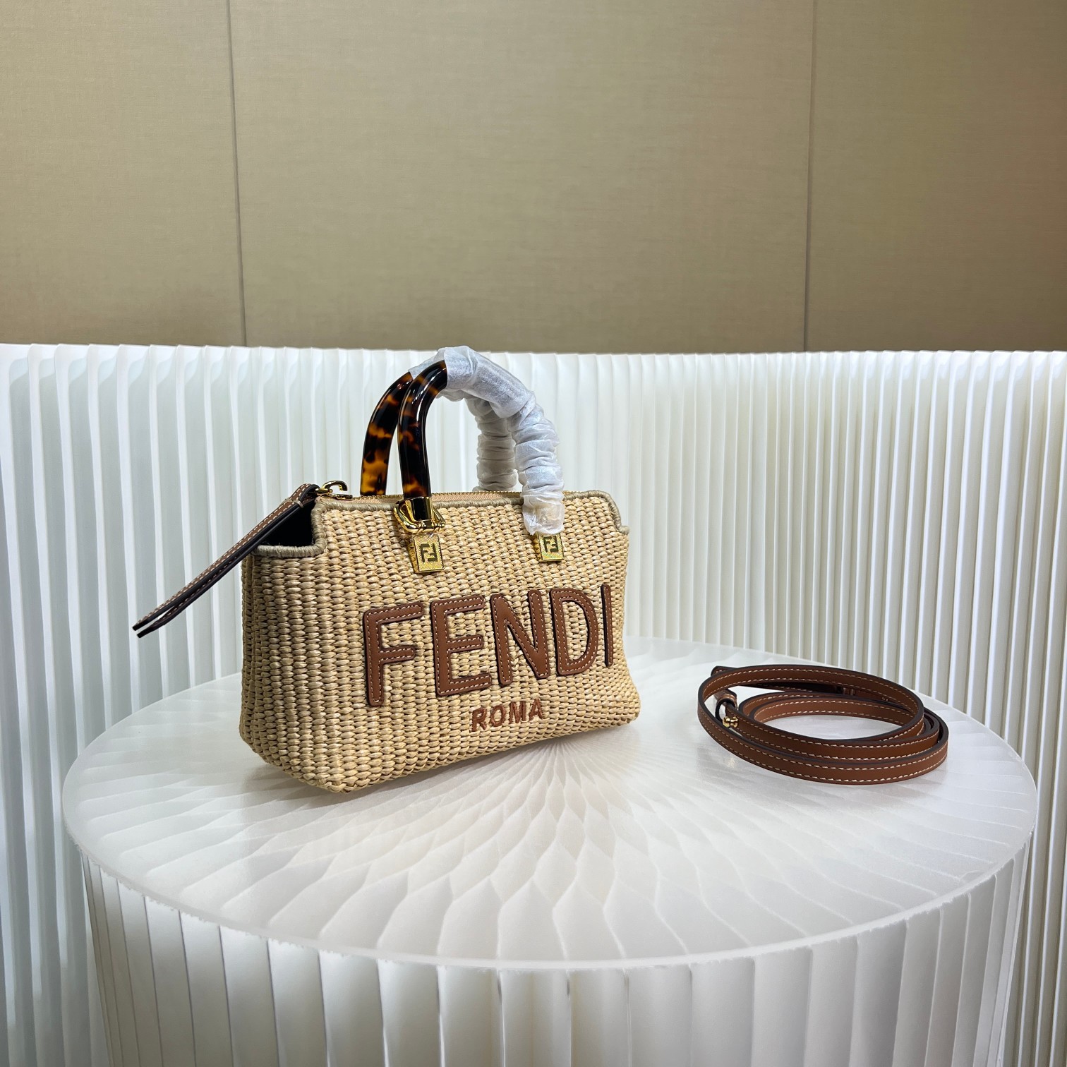 084 57123171 size 17x18x8cm