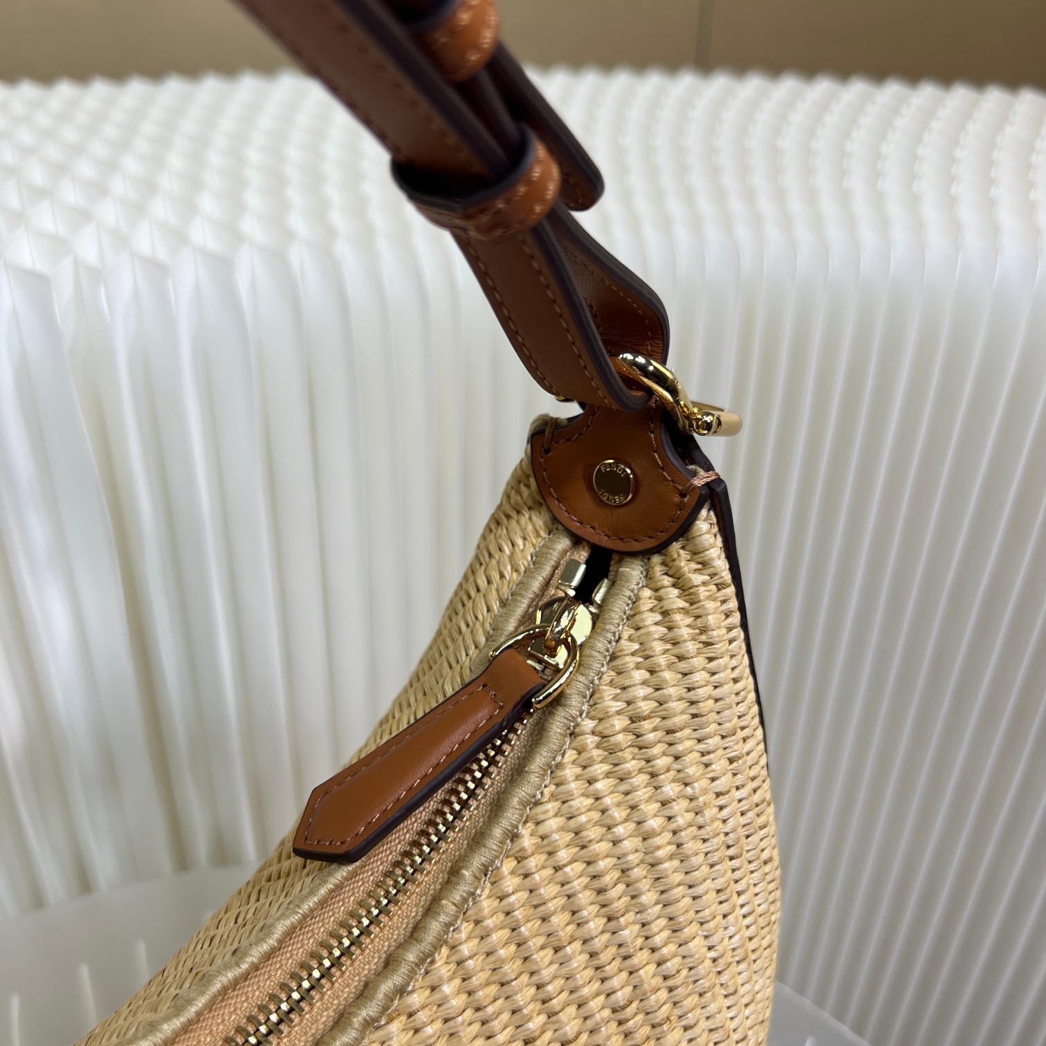 083 68123201 size 29x24.5x10cm