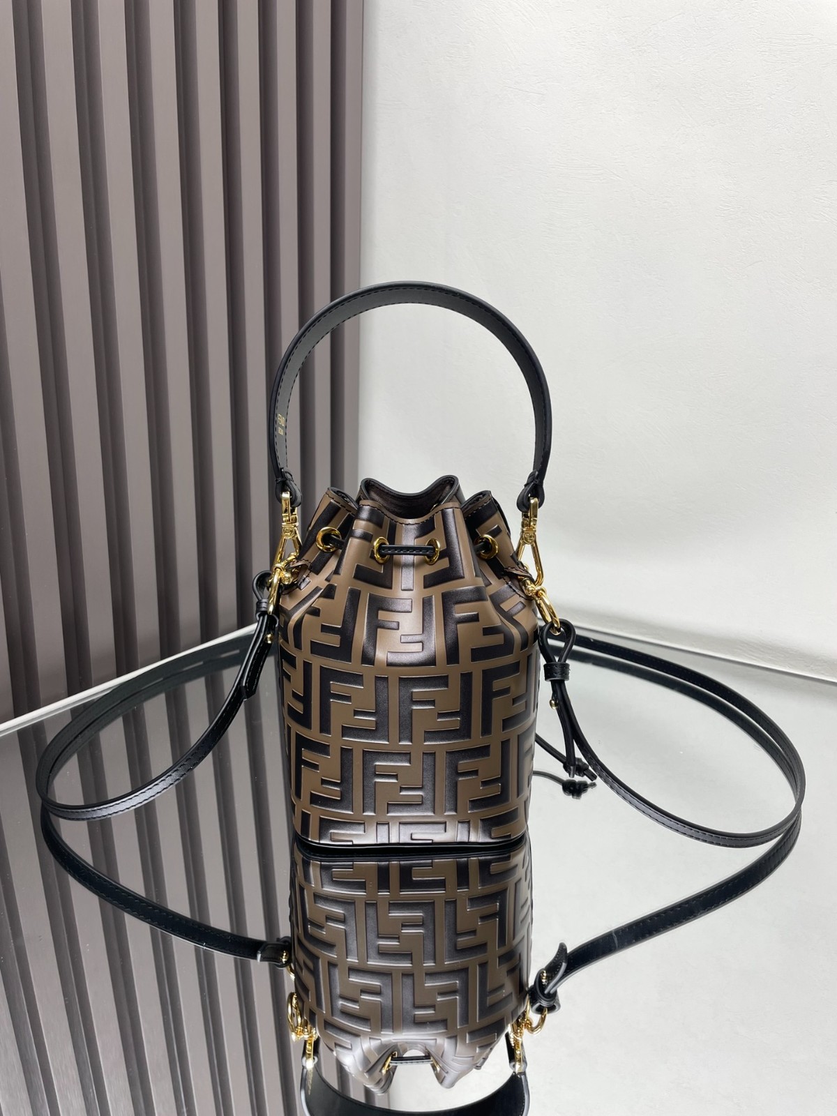 081 58123172 size 18x12x10cm