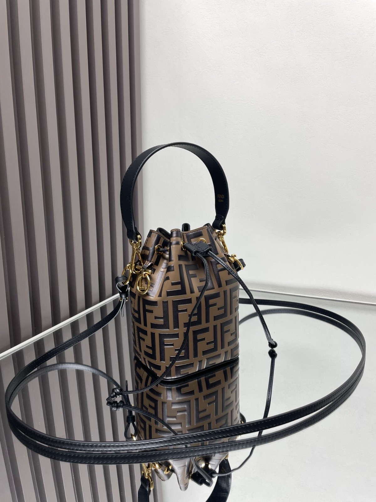 081 58123172 size 18x12x10cm