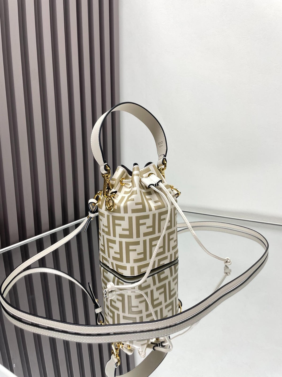 080 60123176 size 18x12x10cm