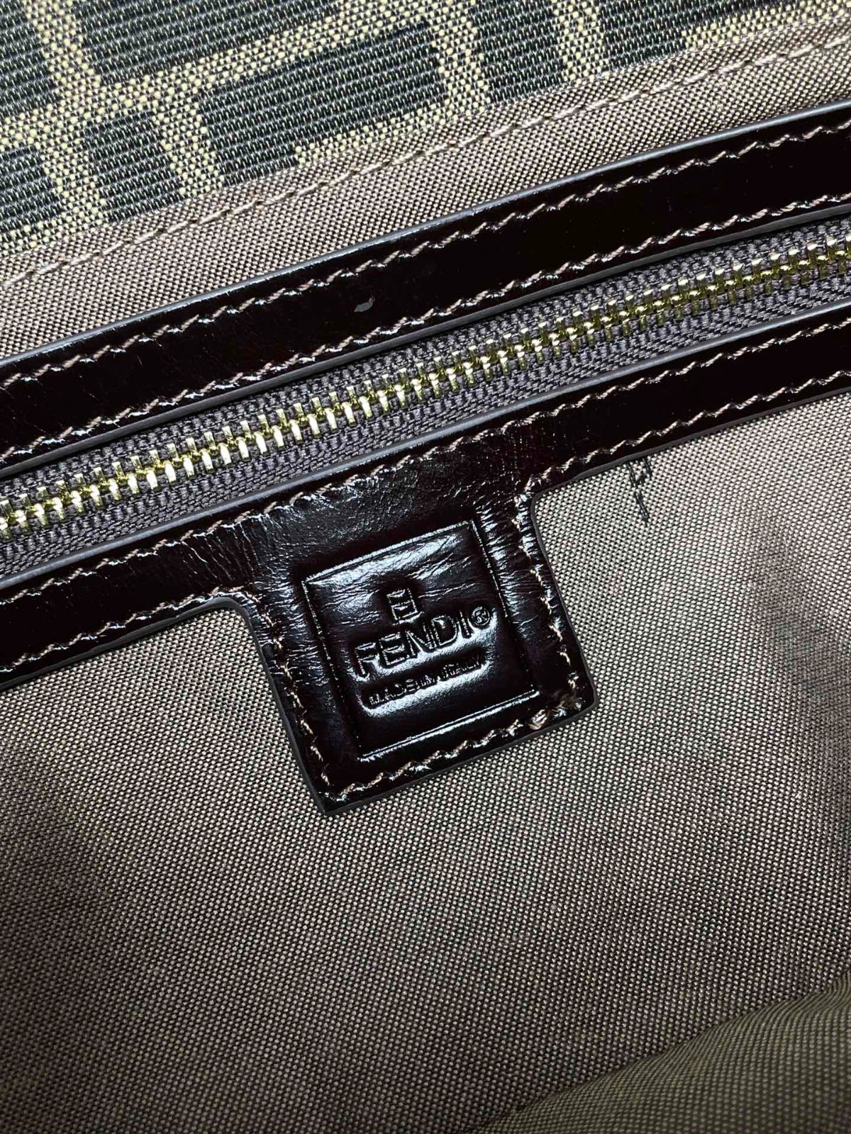 073 40123133 size 26x15x4cm