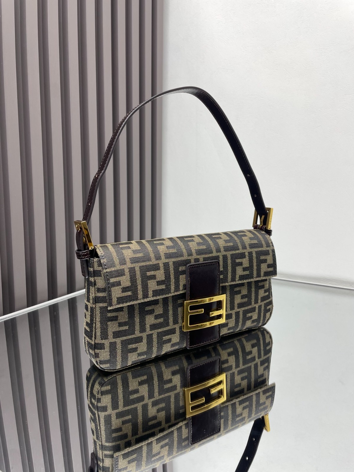 073 40123133 size 26x15x4cm