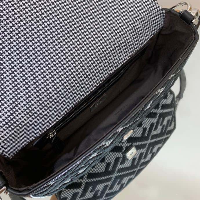 054 70123197 size 26x13x6cm