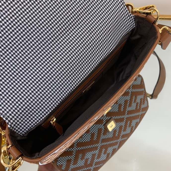 053 70123197 size 26x13x6cm