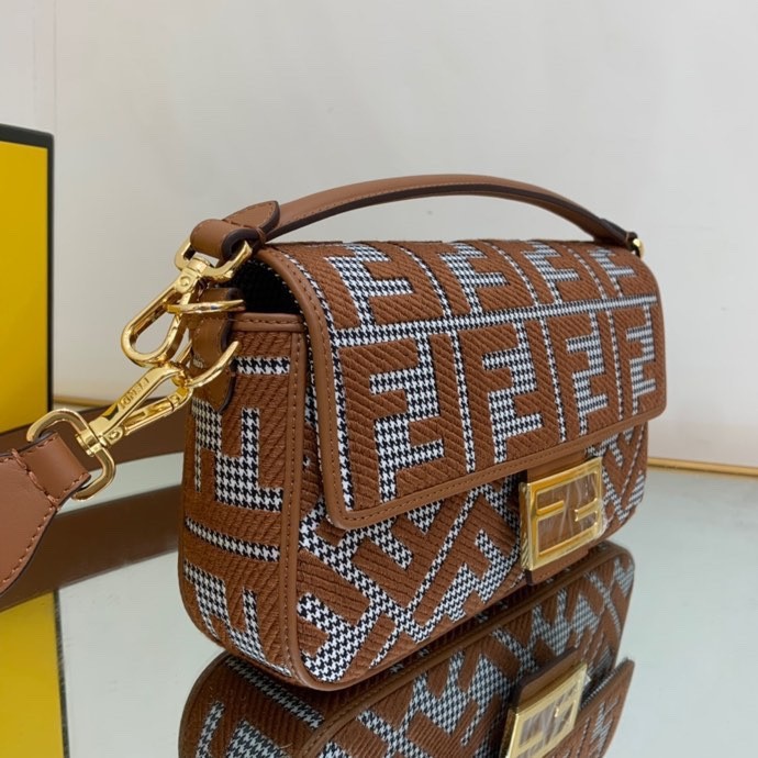 053 70123197 size 26x13x6cm