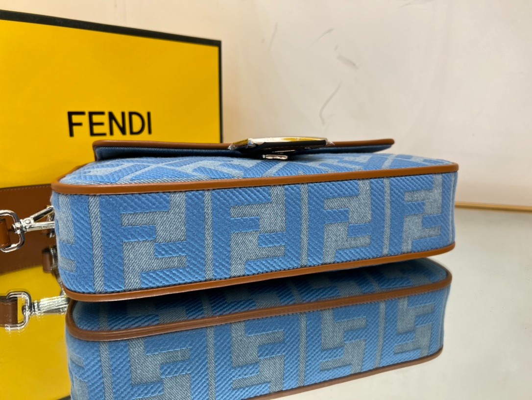 052 65123202 size 26x13x6cm