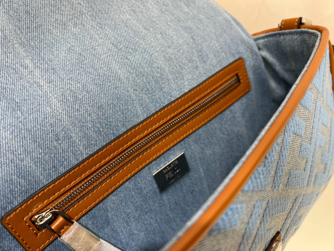 052 65123202 size 26x13x6cm