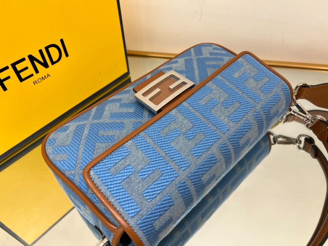 052 65123202 size 26x13x6cm