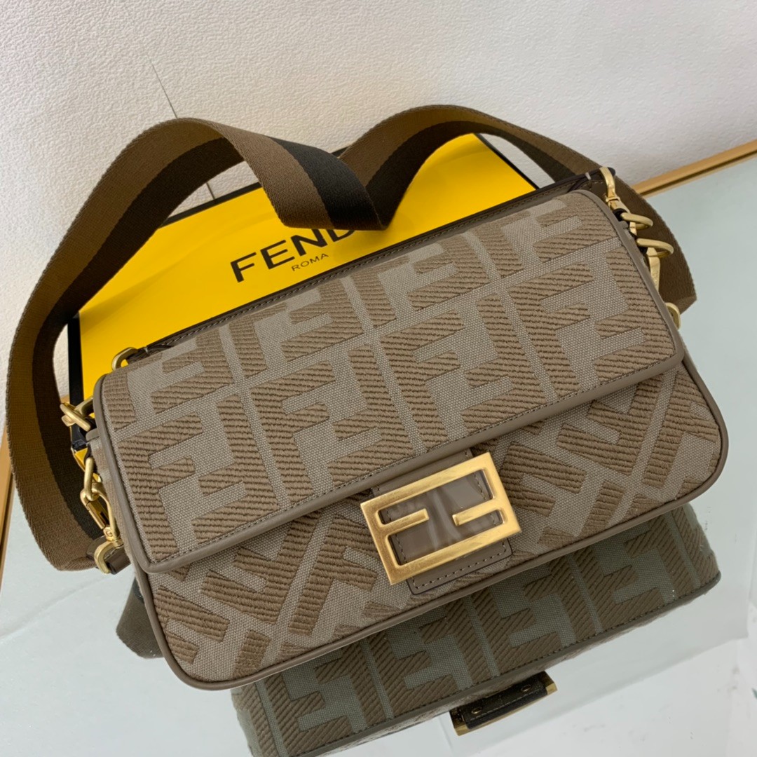 051 65123202 size 26x13x6cm