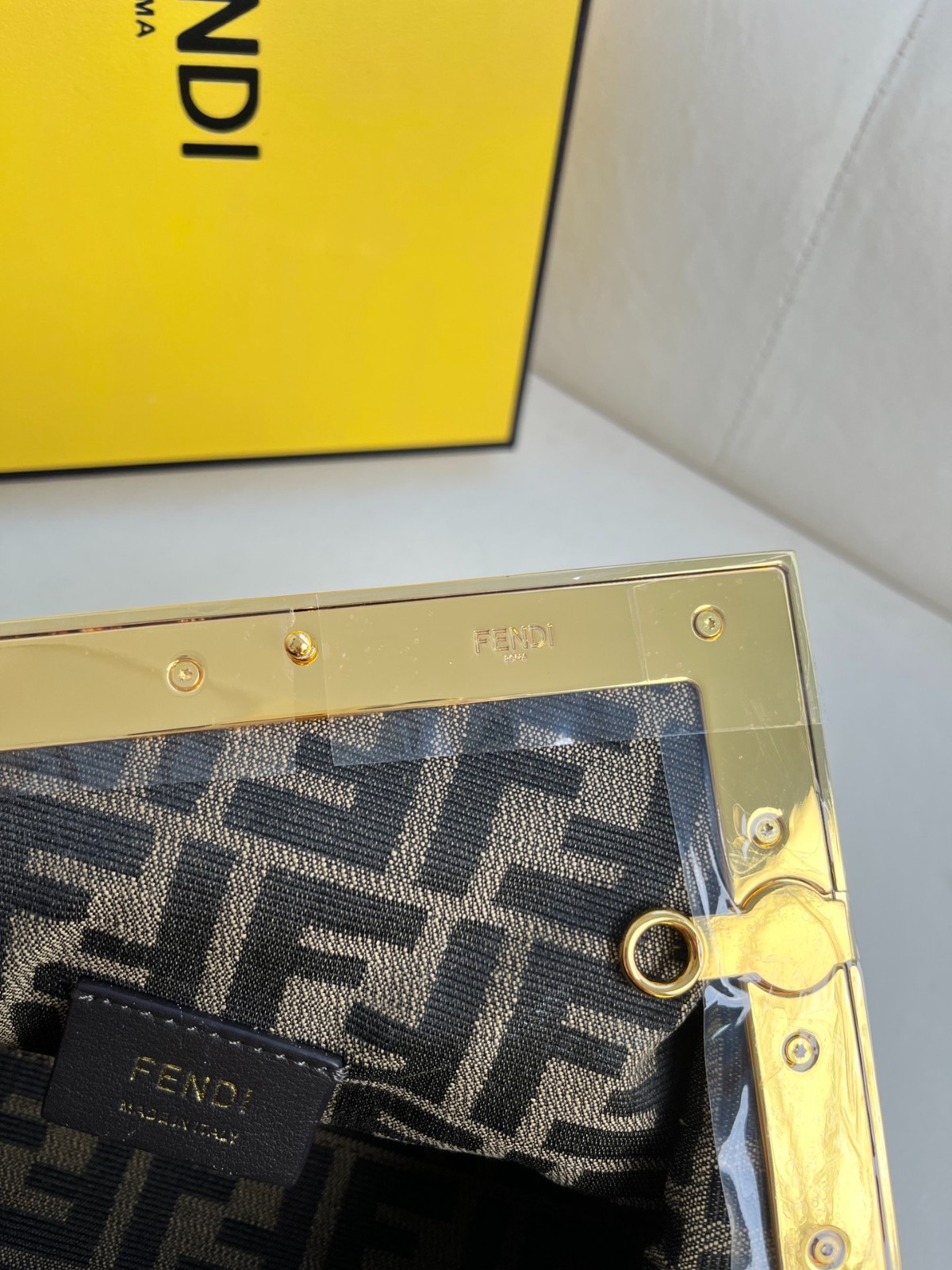 036 85123226 size 24x9x18cm