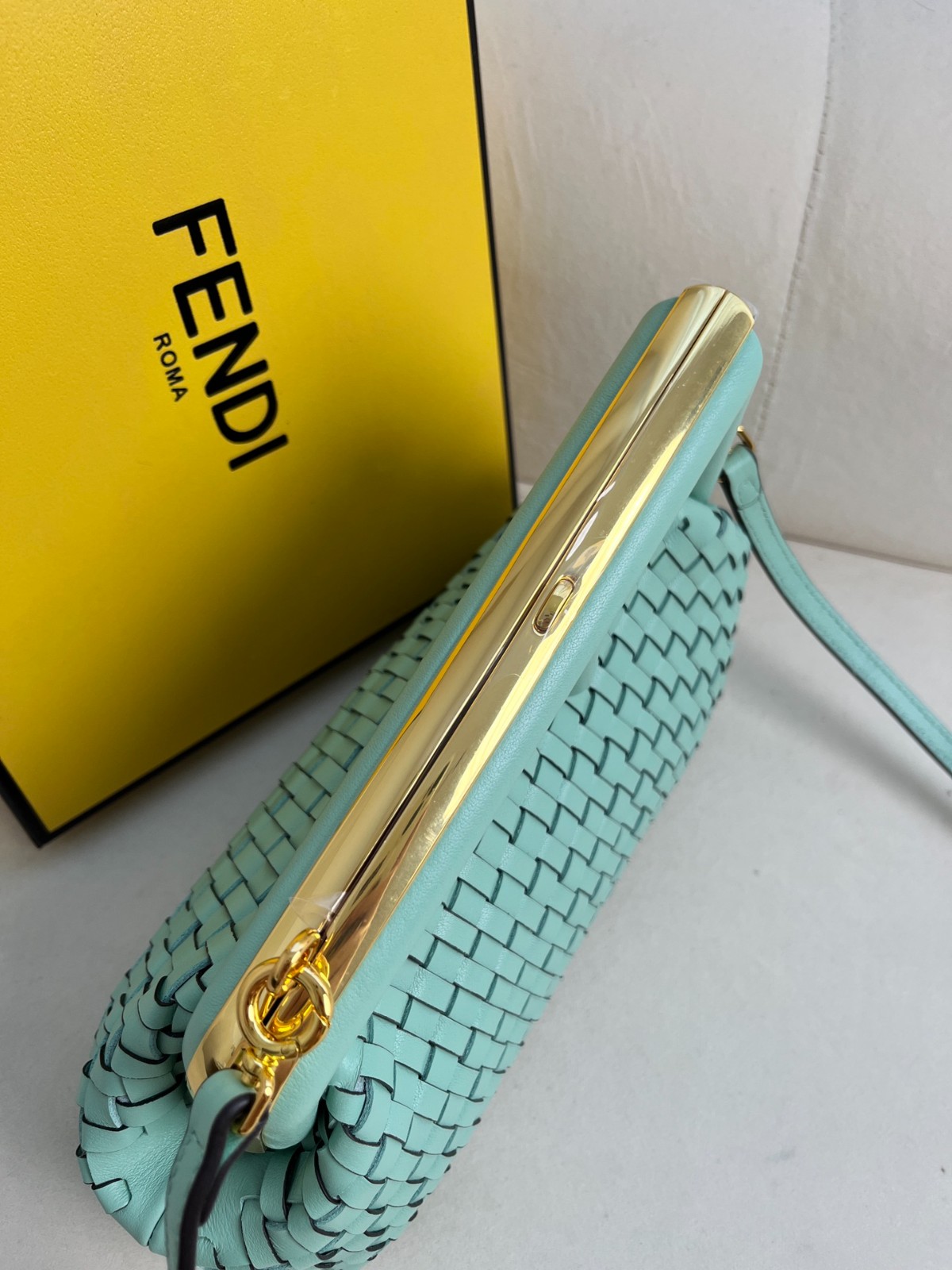 036 85123226 size 24x9x18cm