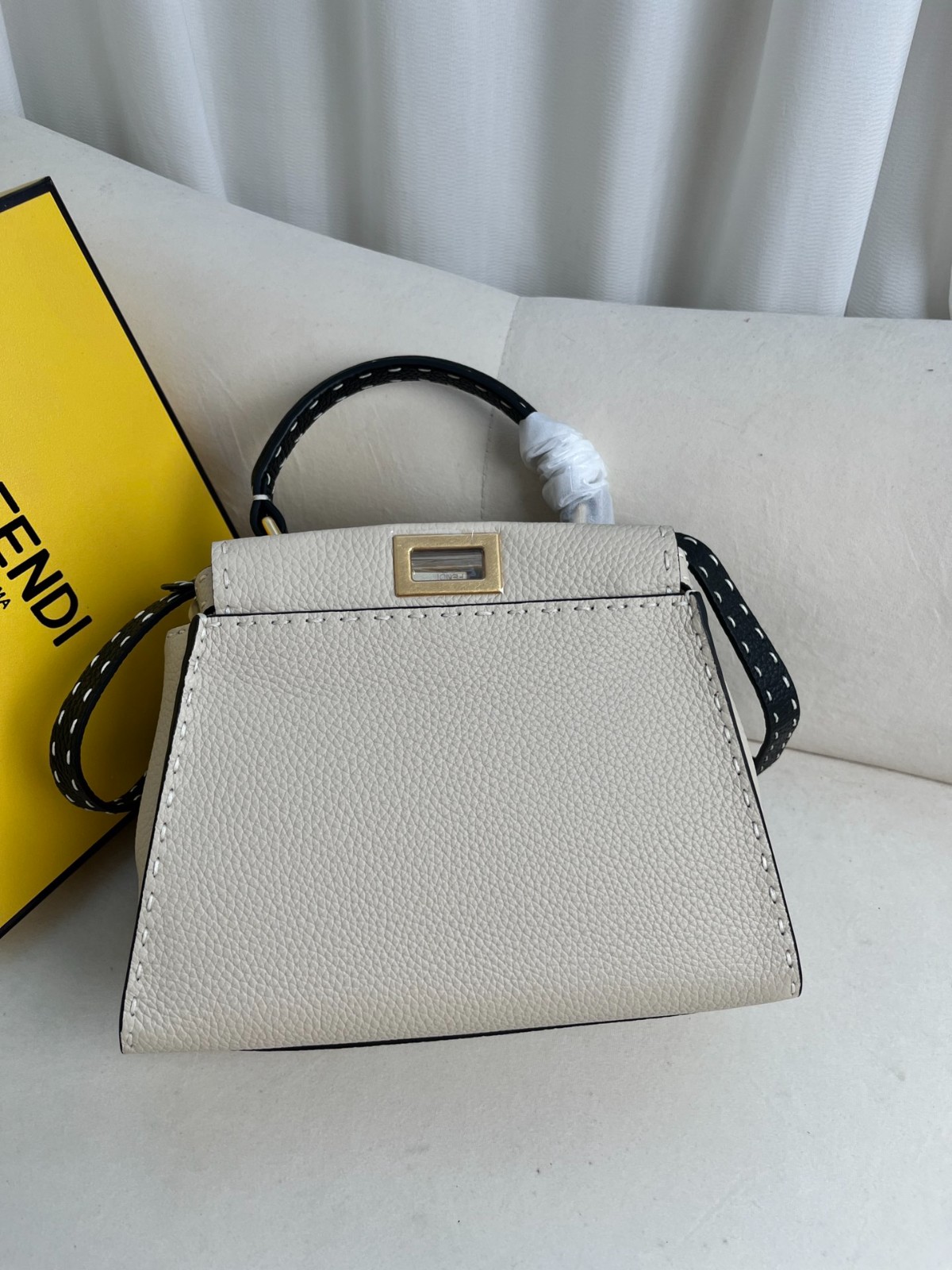035 100123256 size 23x12x18cm