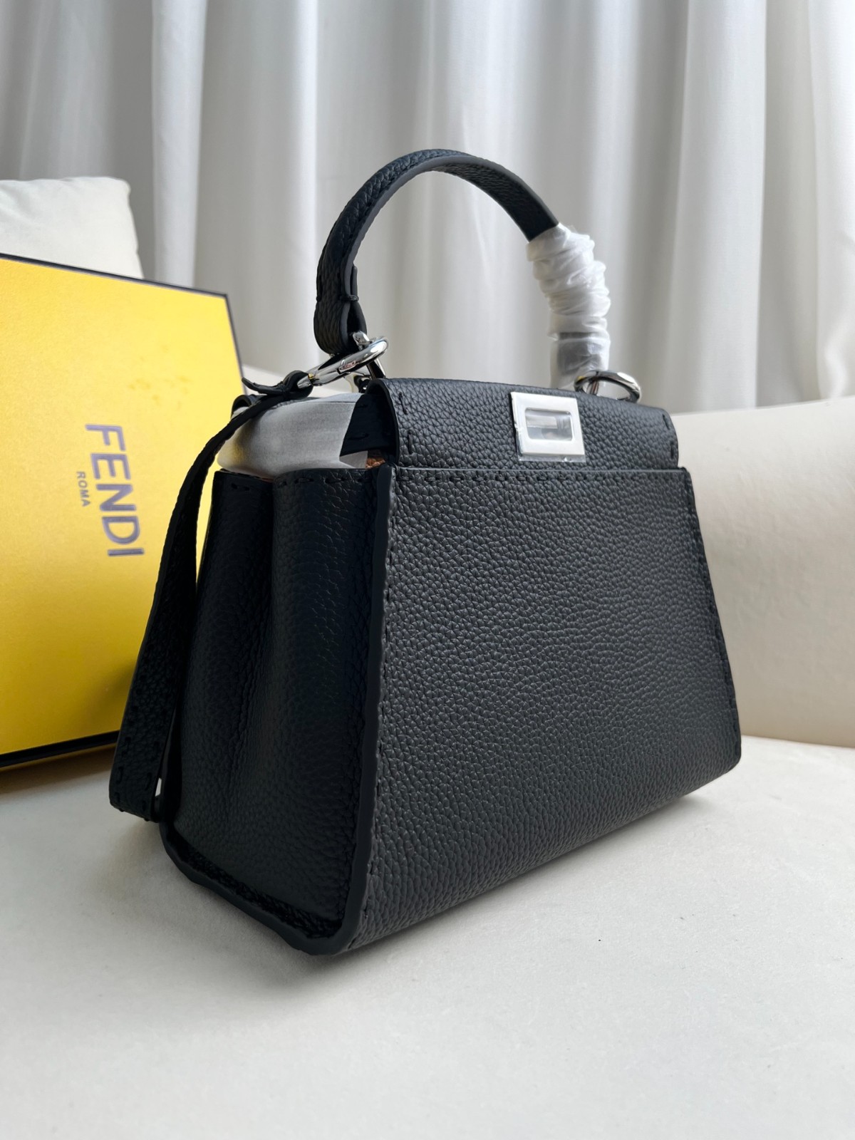 034 100123256 size 23x12x18cm