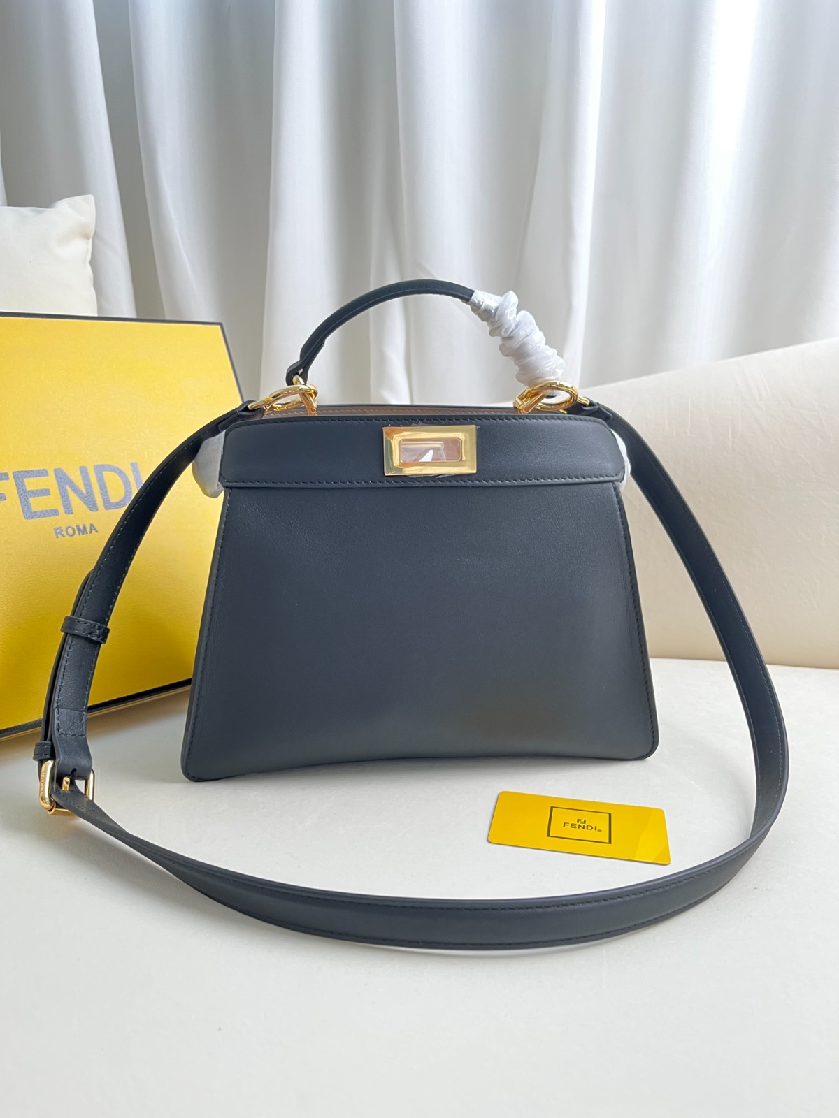 026 89123232 size  27x21x11cm