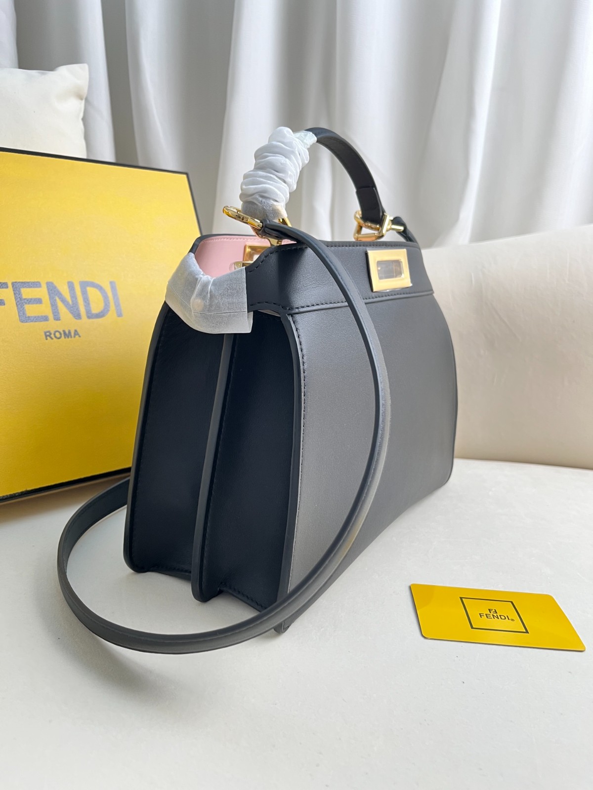 026 89123232 size  27x21x11cm