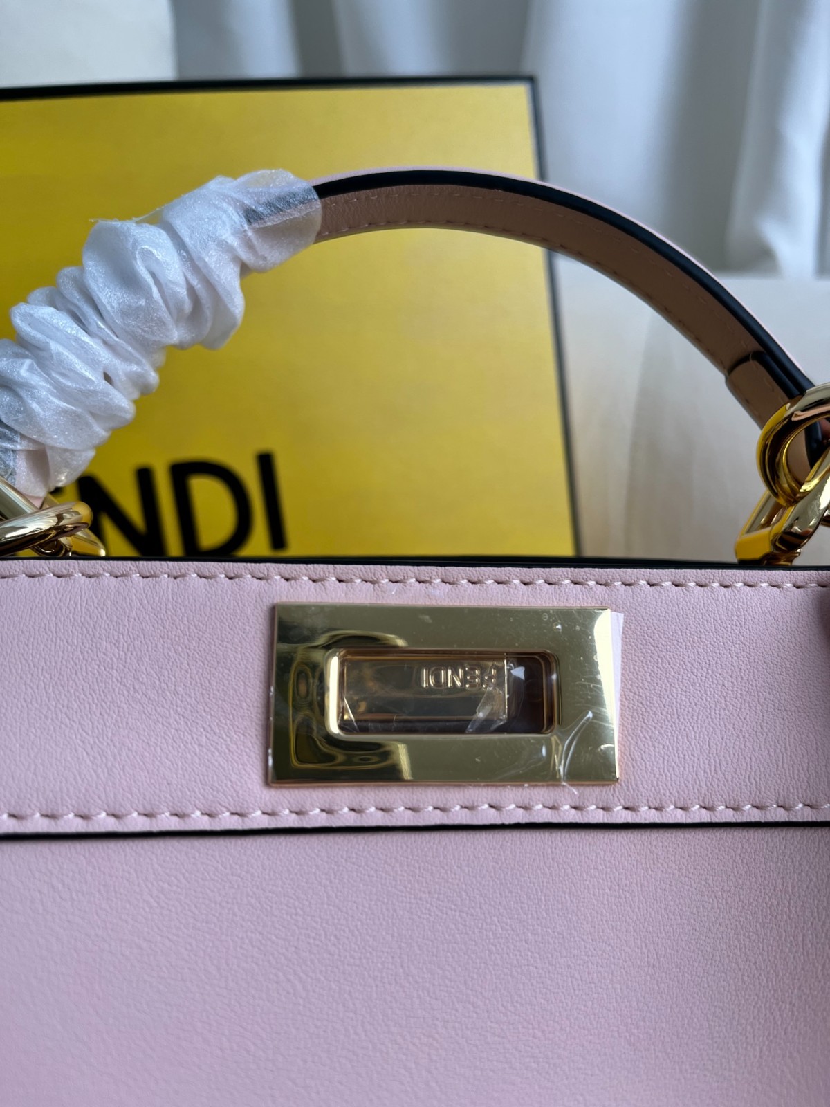 025 89123232 size  27x21x11cm