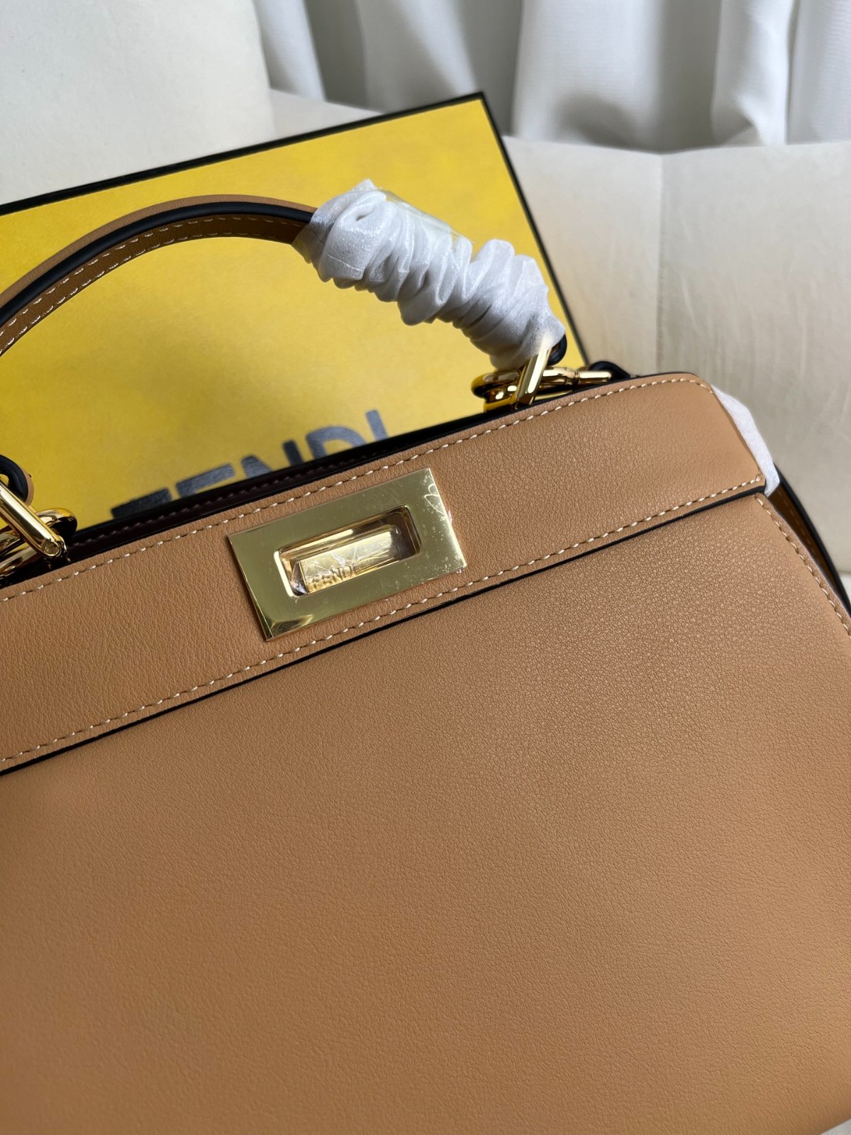 024 89123232 size  27x21x11cm