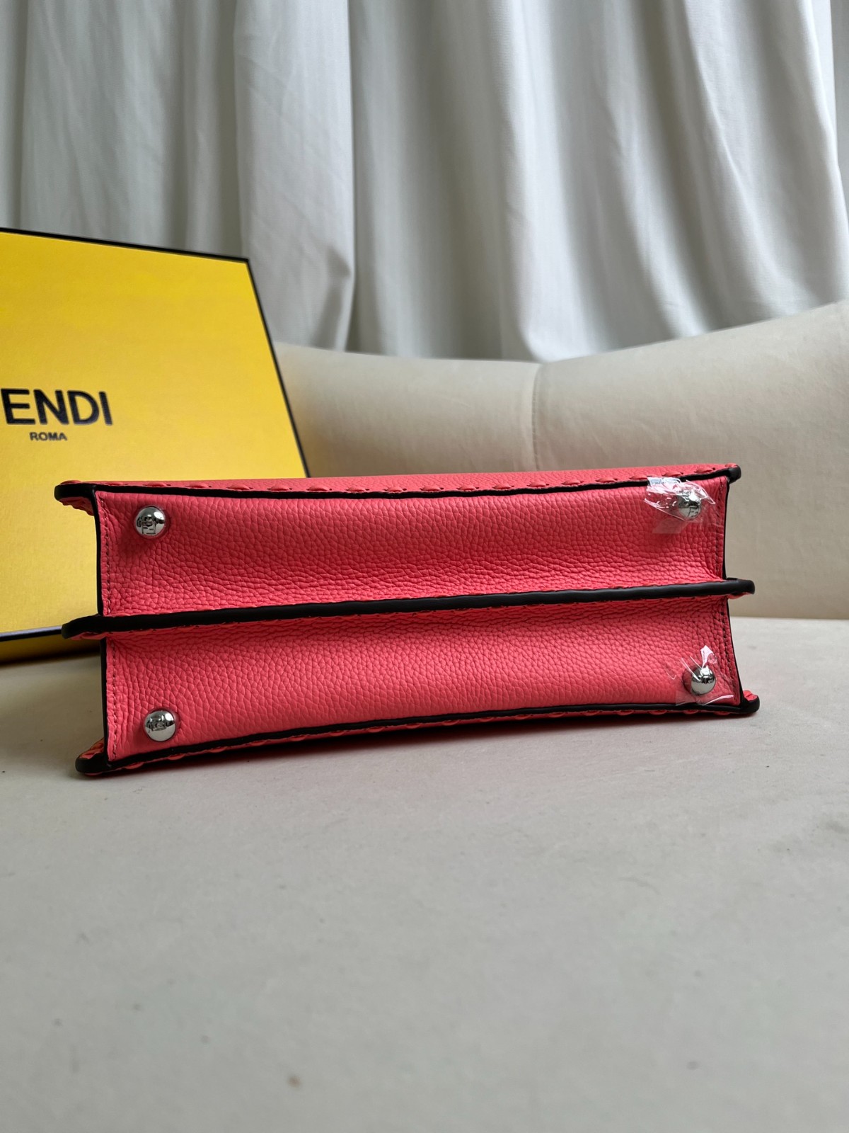 021 103123312 size 27x9.5x21cm