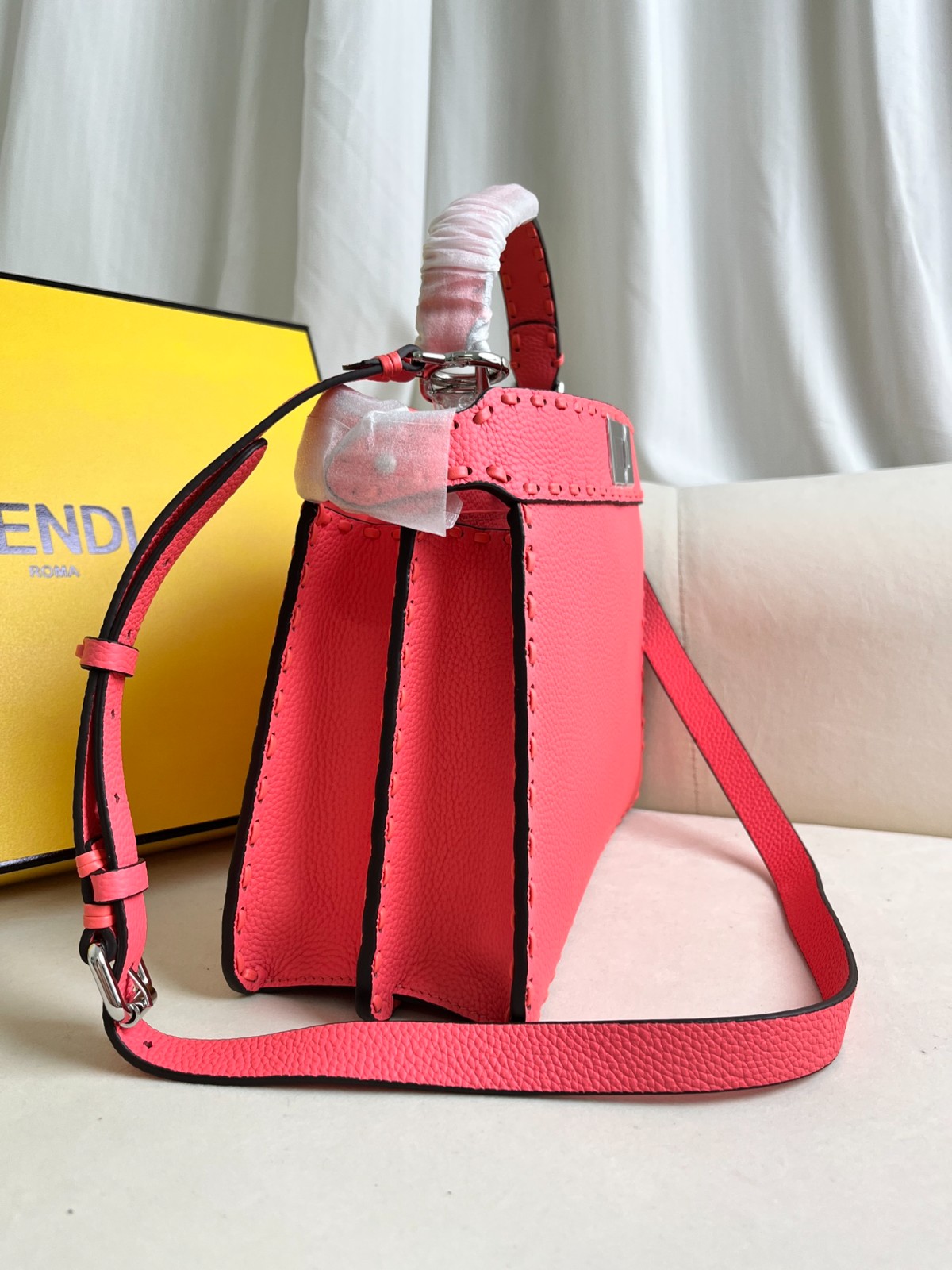 021 103123312 size 27x9.5x21cm