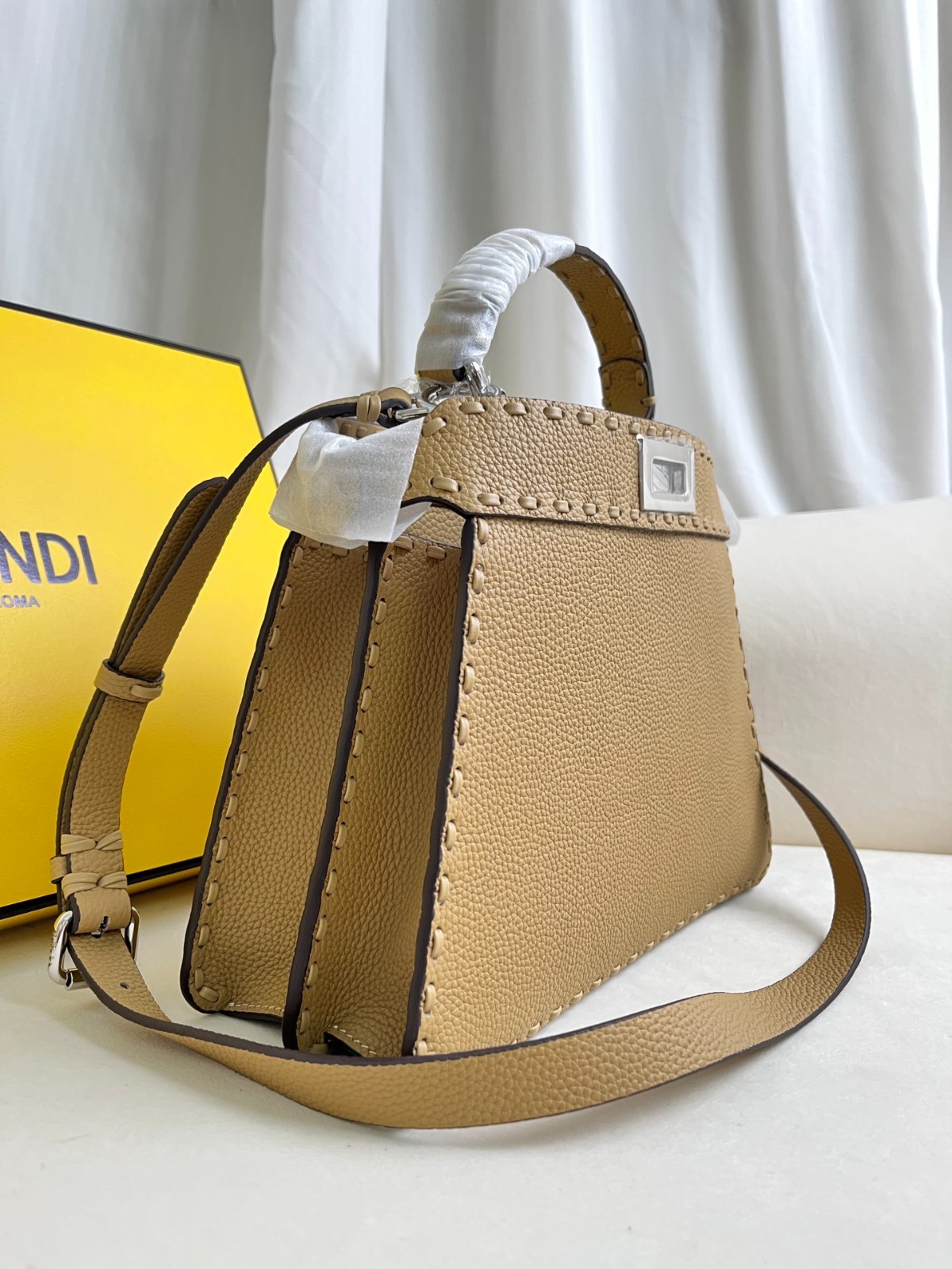 019 103123312 size 27x9.5x21cm