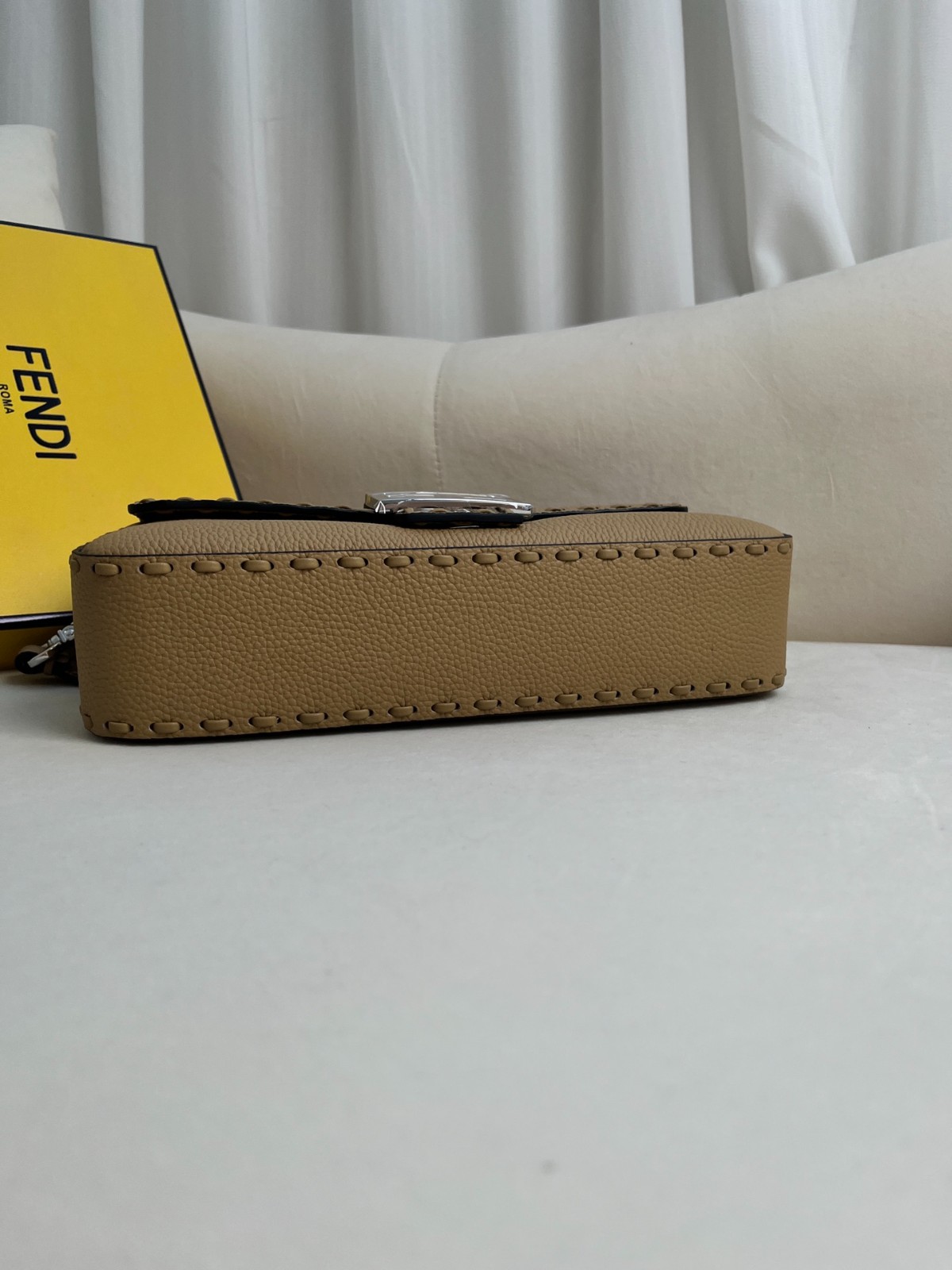 014 84123223 size 26x13x6cm