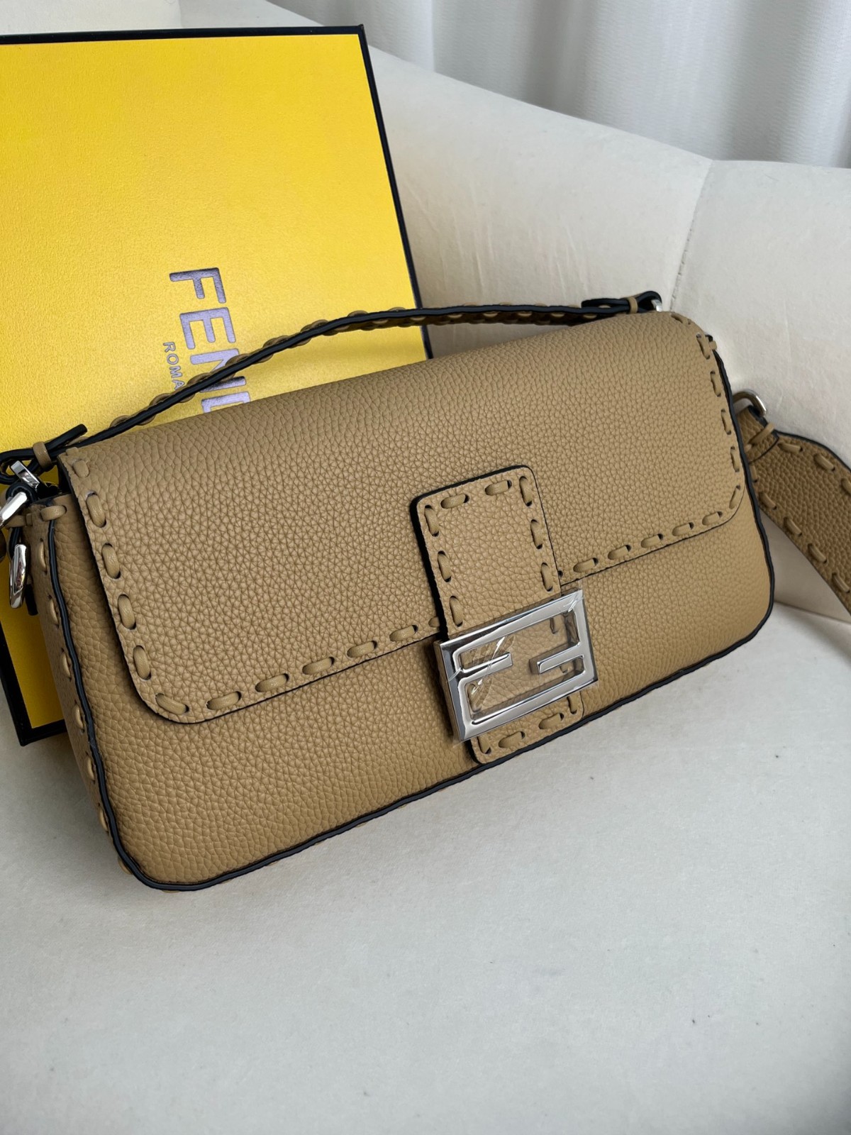 014 84123223 size 26x13x6cm