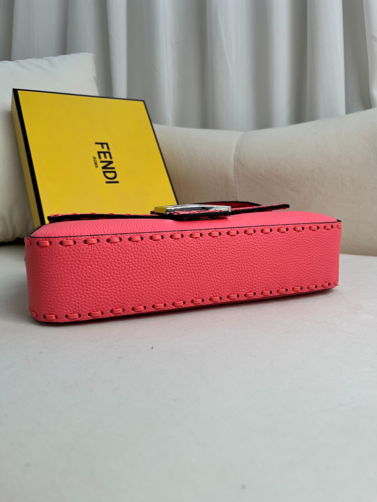 013 84123223 size 26x13x6cm
