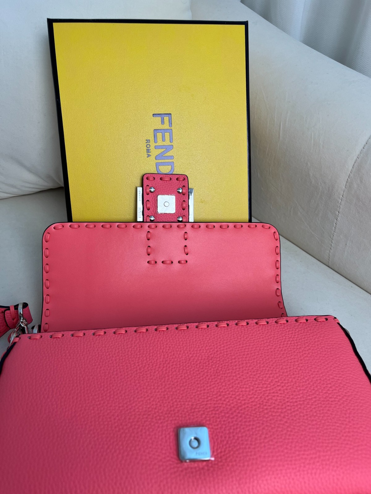 013 84123223 size 26x13x6cm